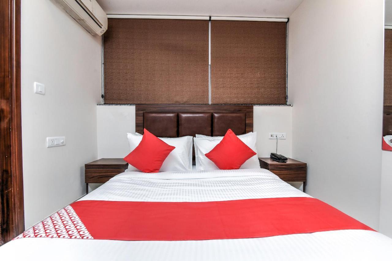 Oyo 77158 Hotel Swastik Palace Bhiwandi 外观 照片